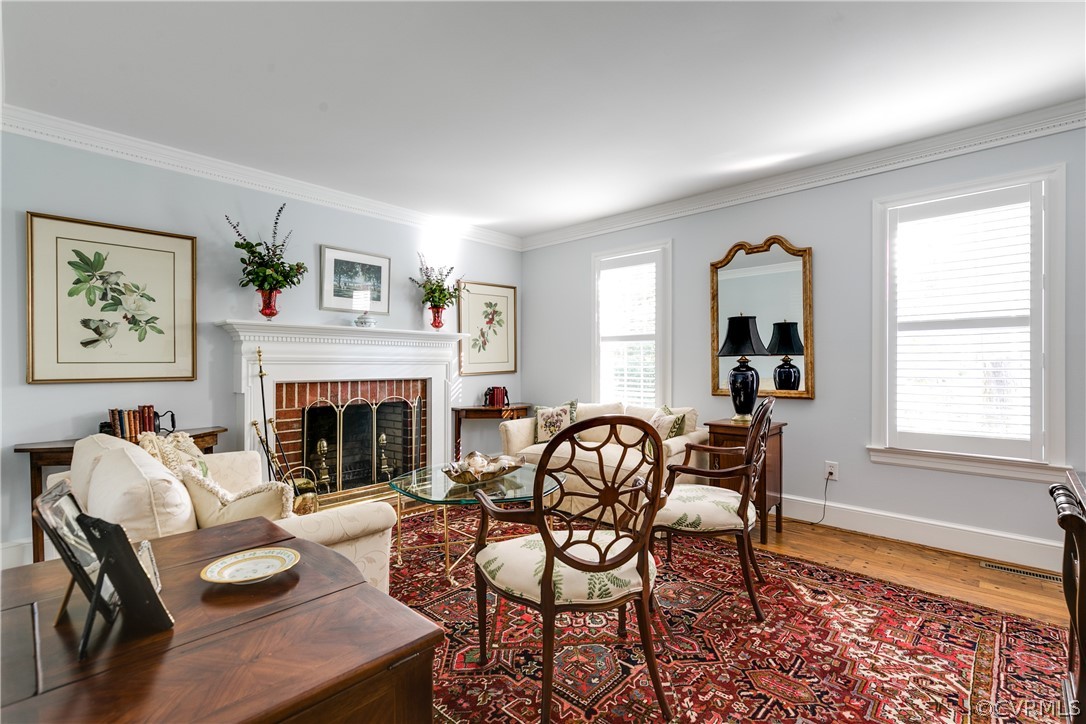 27 Dahlgren Road Henrico, VA 23238 - Photo 6 of 47 Living Room, Wood burning FP