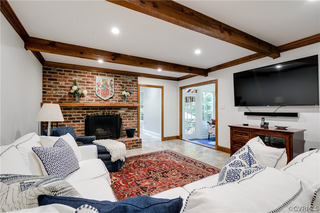27 Dahlgren Road Henrico, VA 23238 - Photo 9 of 47 Family Room, Wood Burning FP