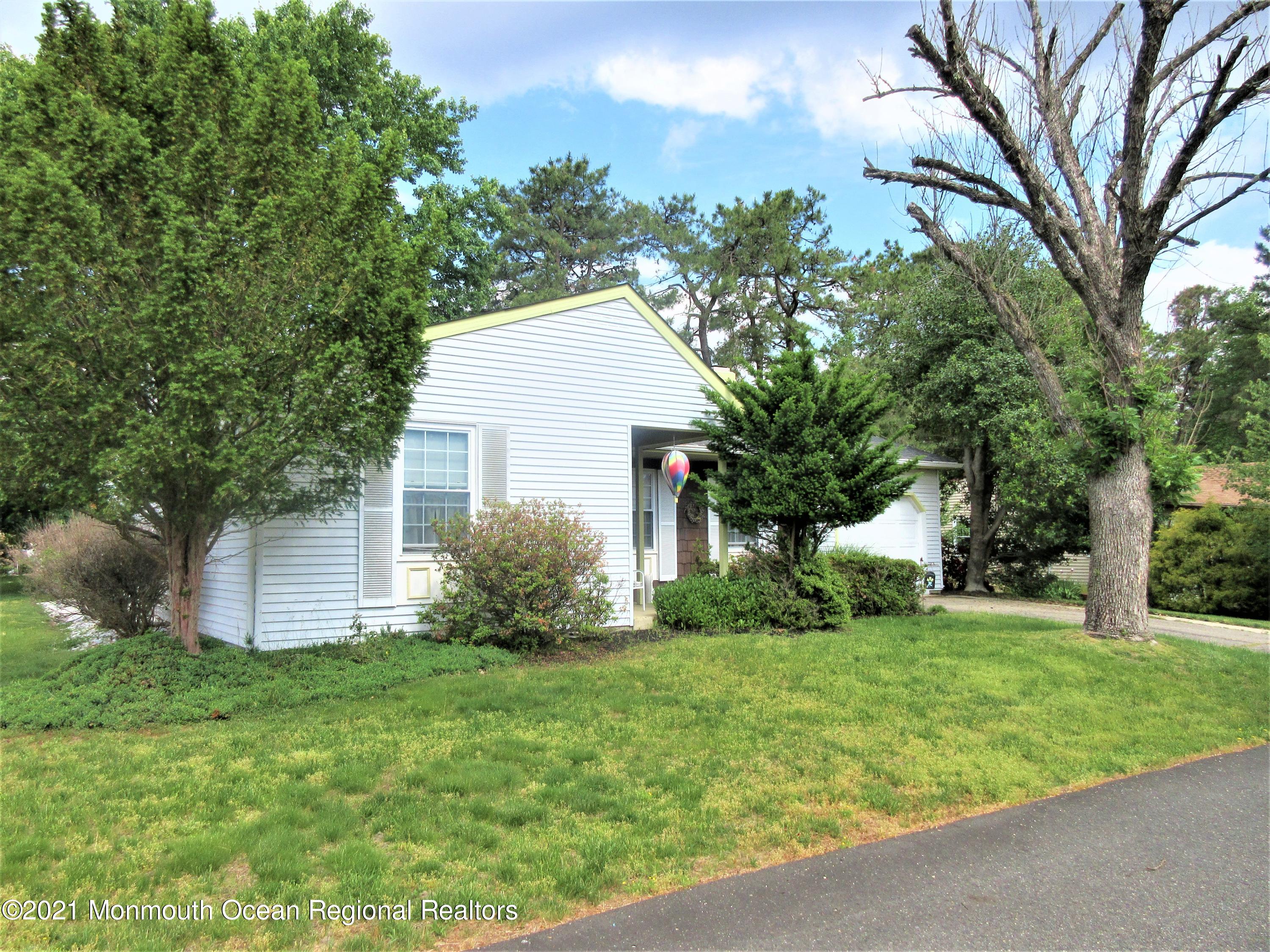 1 Stonybrook Road, Unit 60 Whiting, NJ 08759 - Photo 3 of 24 IMG_1179