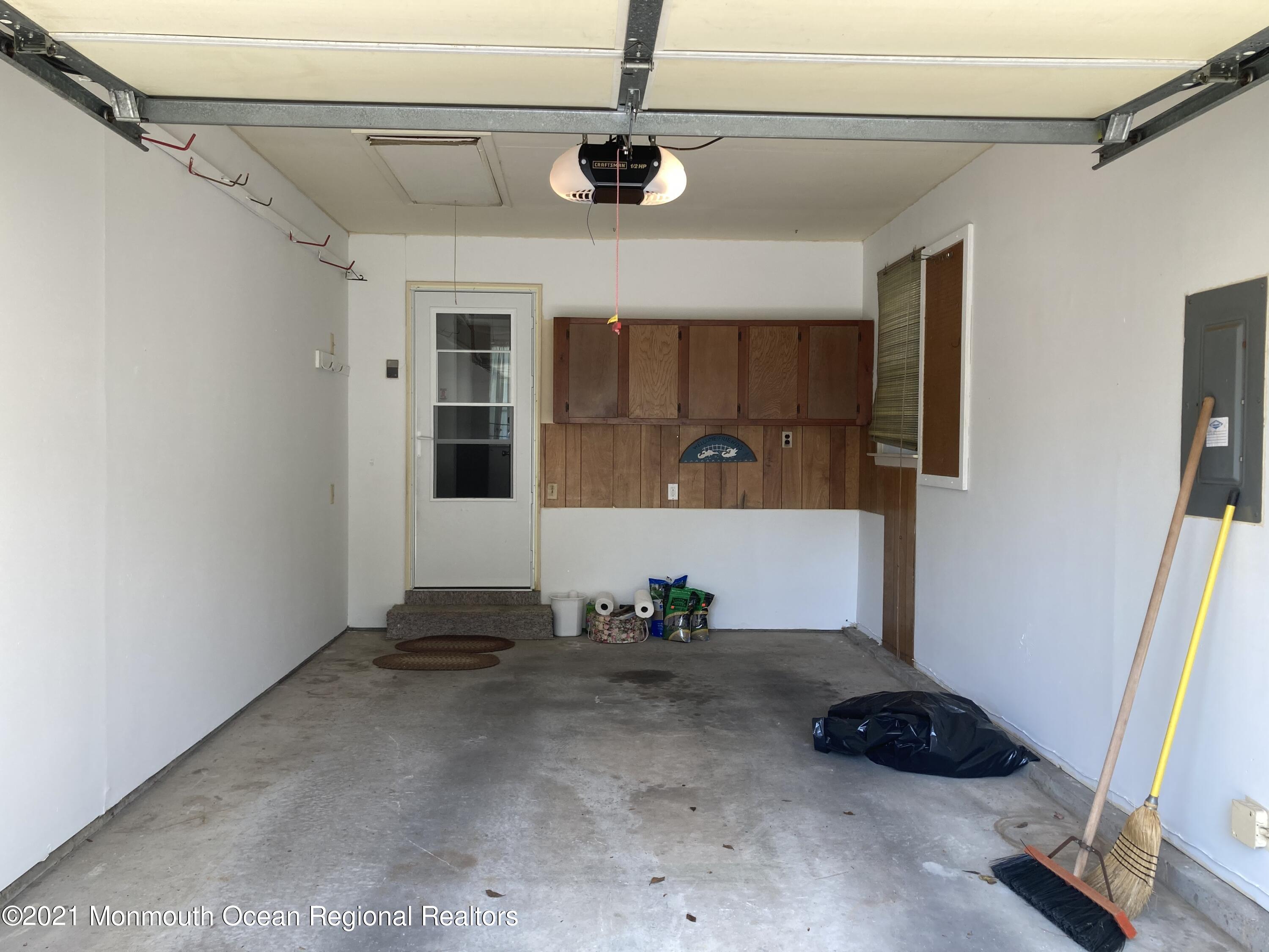 1 Stonybrook Road, Unit 60 Whiting, NJ 08759 - Photo 24 of 24 Arthur-garage