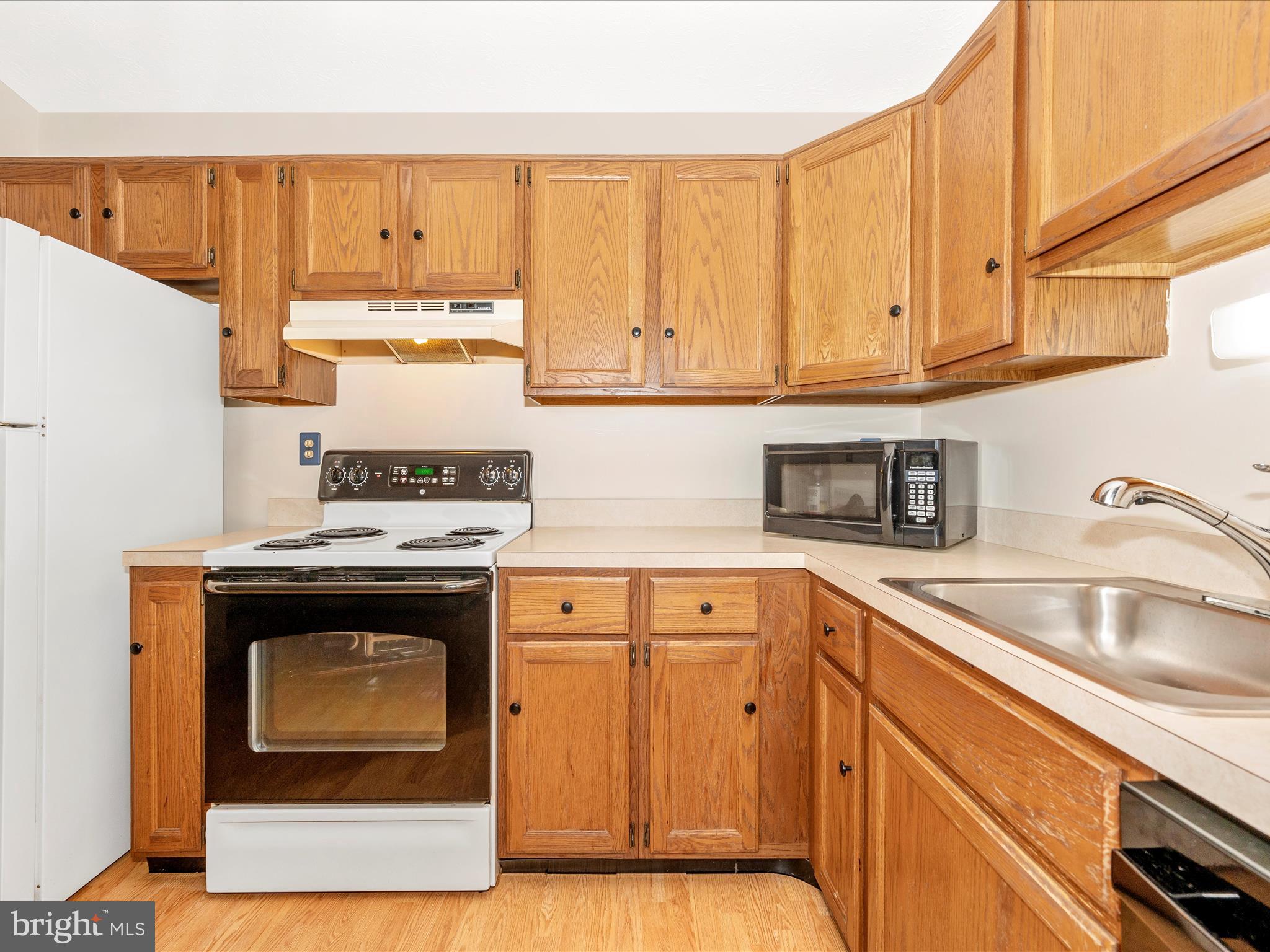 2129 Wainwright Court, Unit 2B Frederick, MD 21702 - Photo 18 of 61 Kitchen