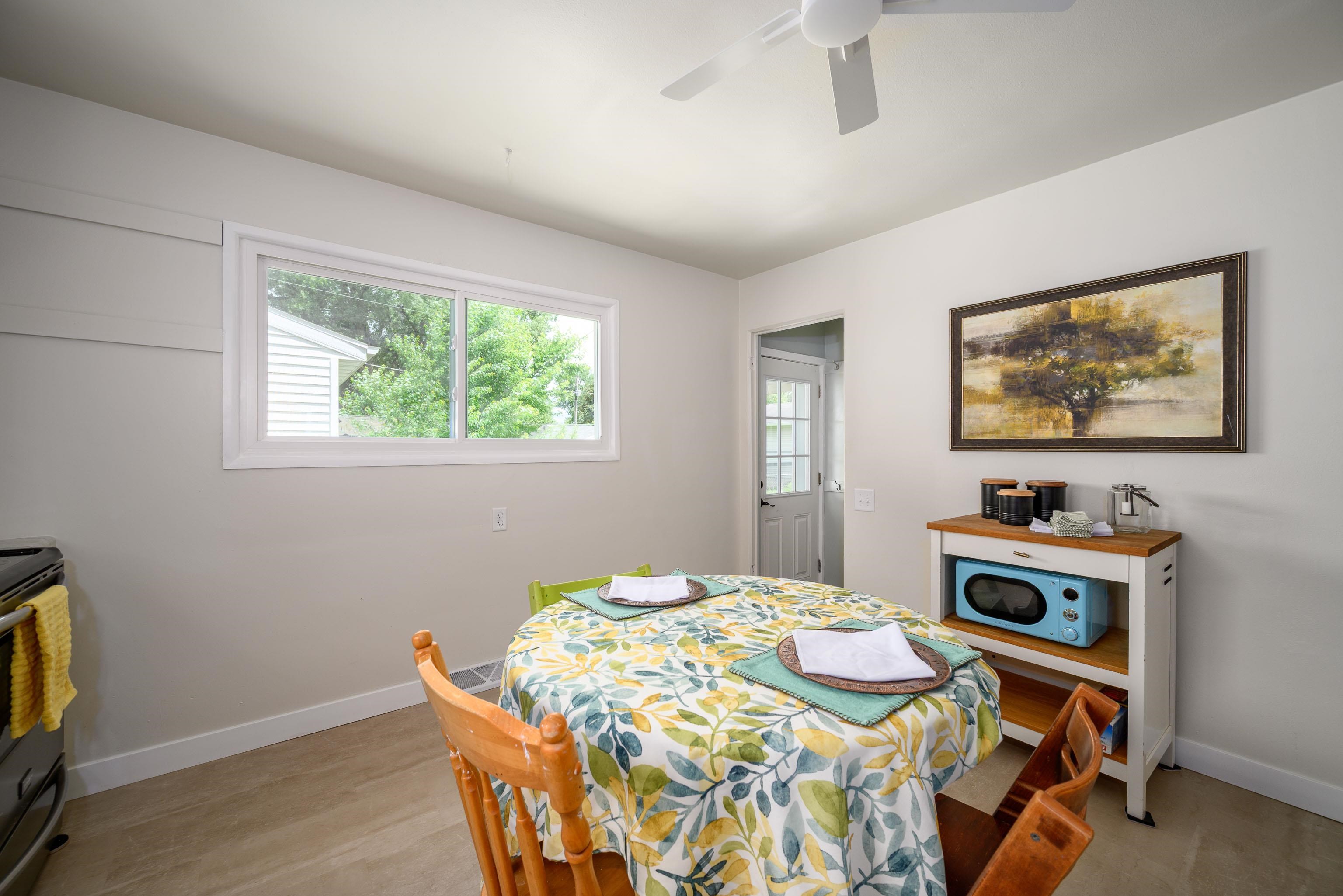 3902 Paus Street Madison, WI 53714 - Photo 7 of 22