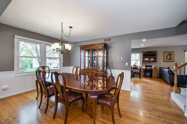 $849,000 | 46 Sussex Court, Naperville, IL 60540