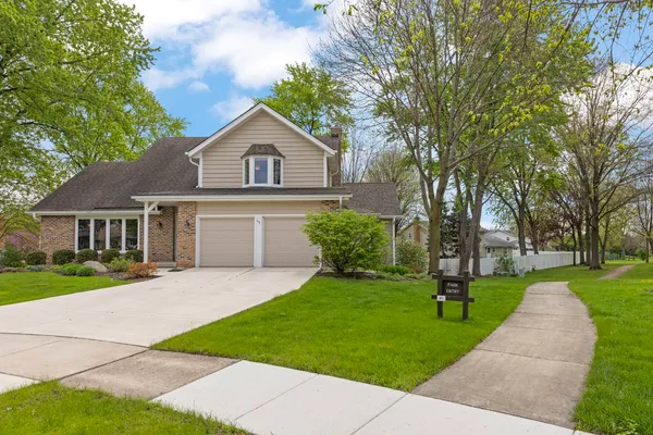 $849,000 | 46 Sussex Court, Naperville, IL 60540