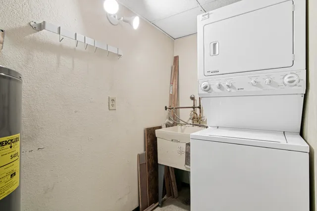 $115,000 | 2670 Oxford Street North, Unit 230, Roseville, MN 55113