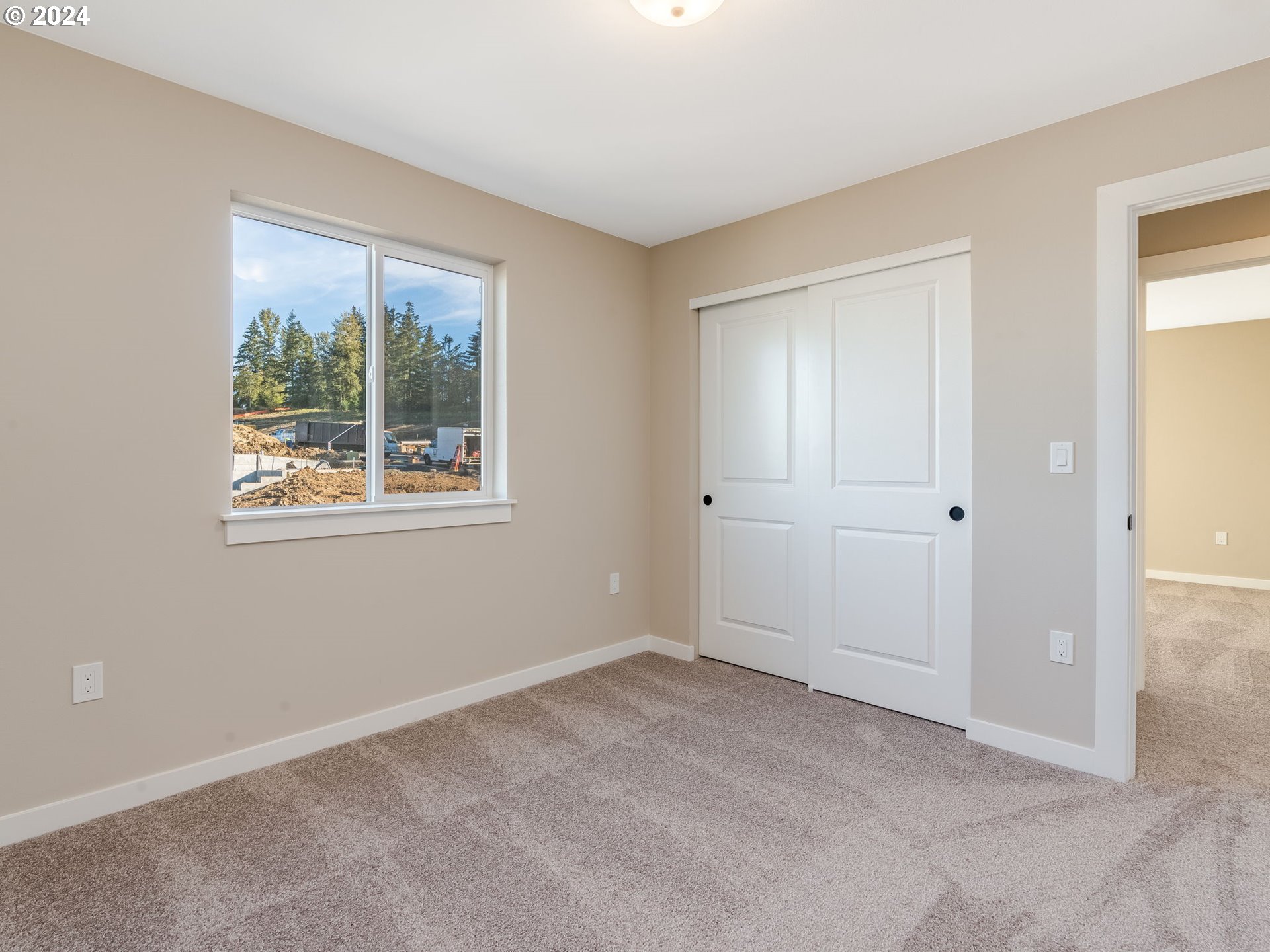 1991 Northeast Ridge Run Lane Estacada, OR 97023 - Photo 24 of 39 Bedroom