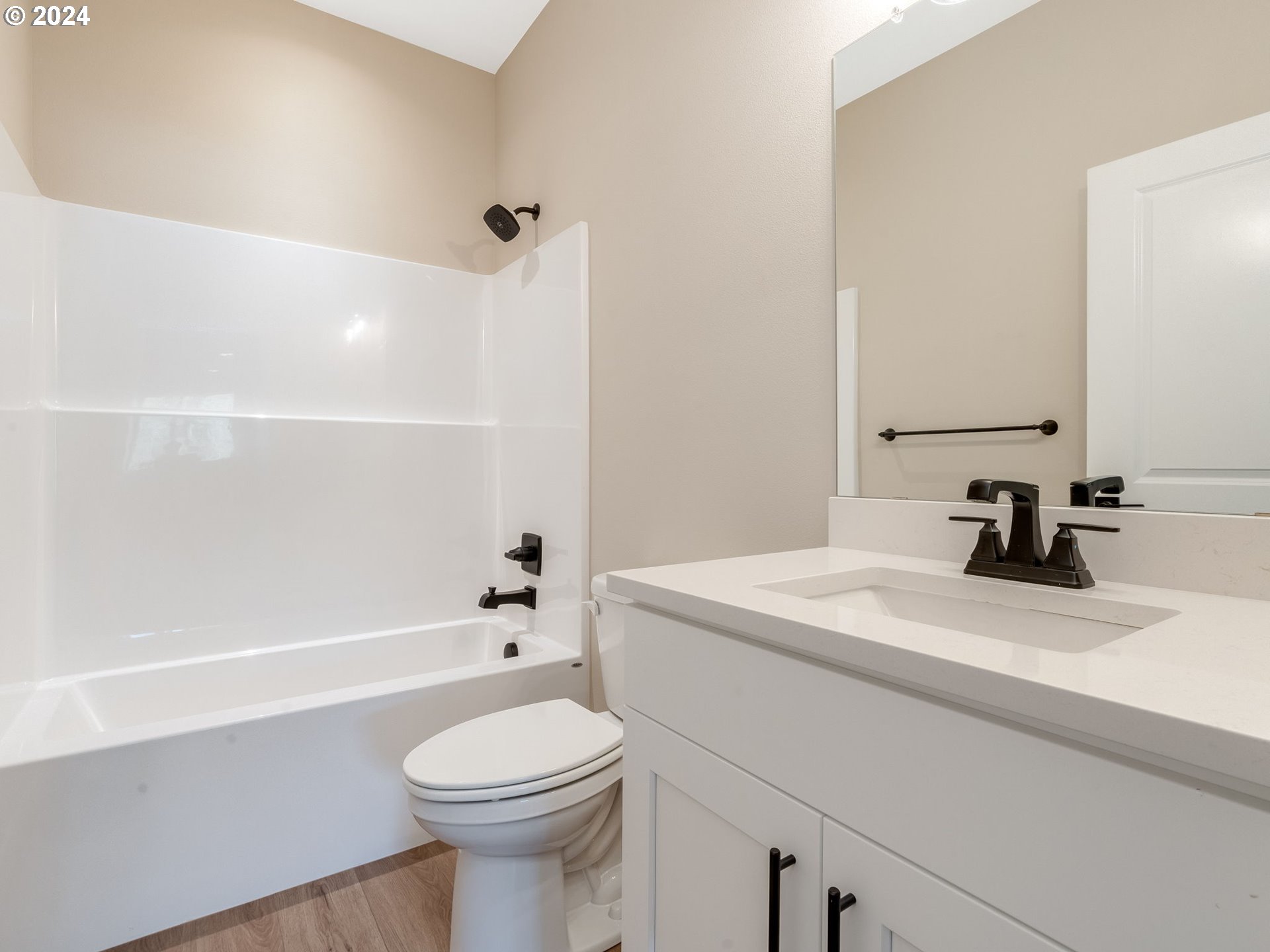 1991 Northeast Ridge Run Lane Estacada, OR 97023 - Photo 30 of 39 Bathroom
