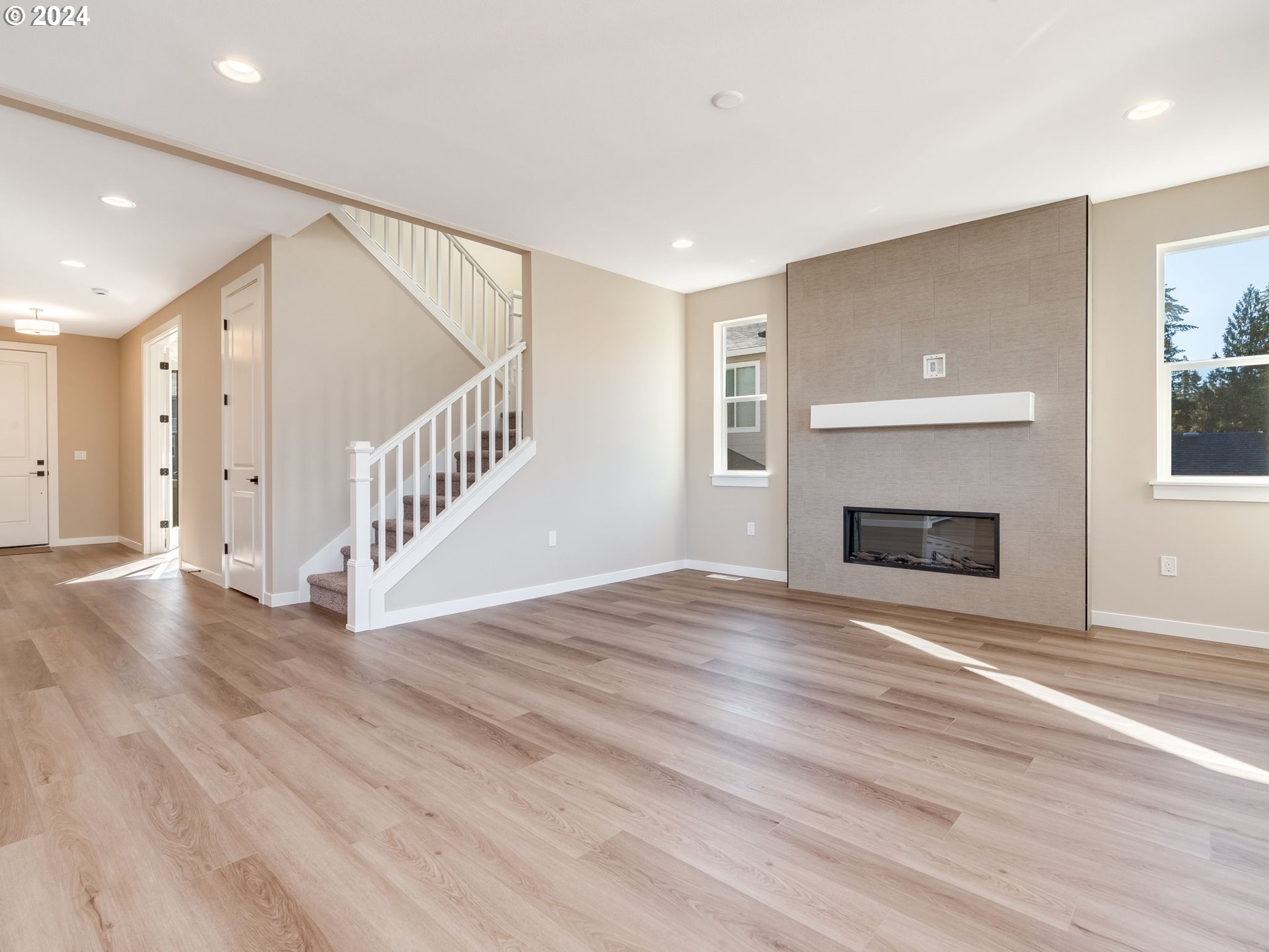 1991 Northeast Ridge Run Lane Estacada, OR 97023 - Photo 5 of 39 Great Room