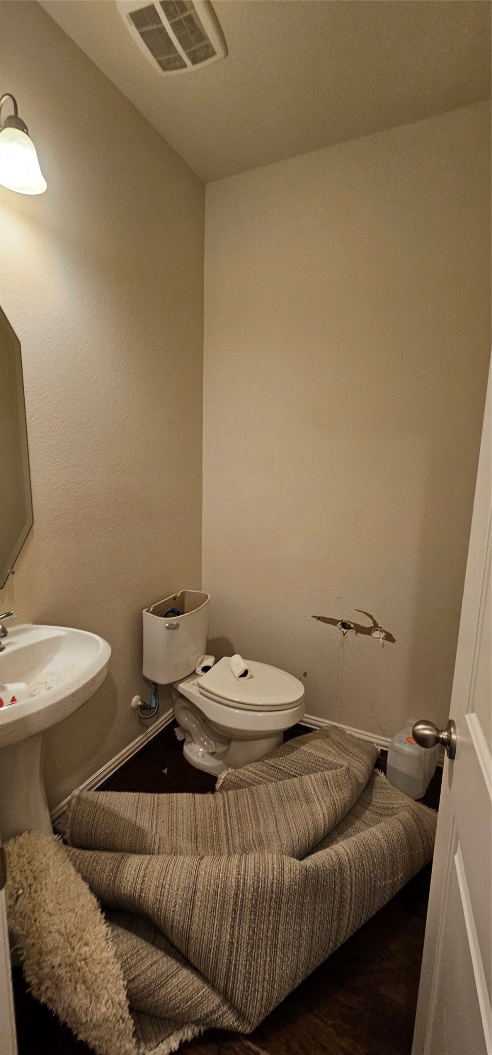 8107 Laughing Falcon Trail Conroe, TX 77385 - Photo 4 of 32