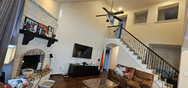 $375,000 | 8107 Laughing Falcon Trail, Conroe, TX 77385