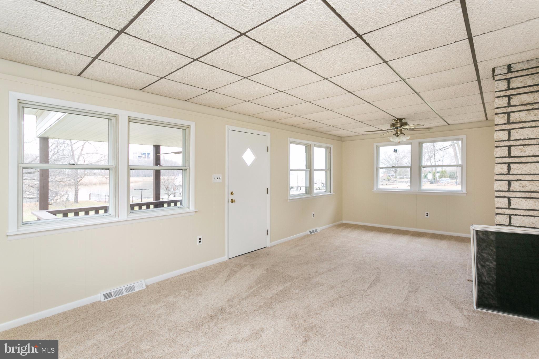 980 Seneca Park Road Baltimore, MD 21220 - Photo 18 of 30 Living Room