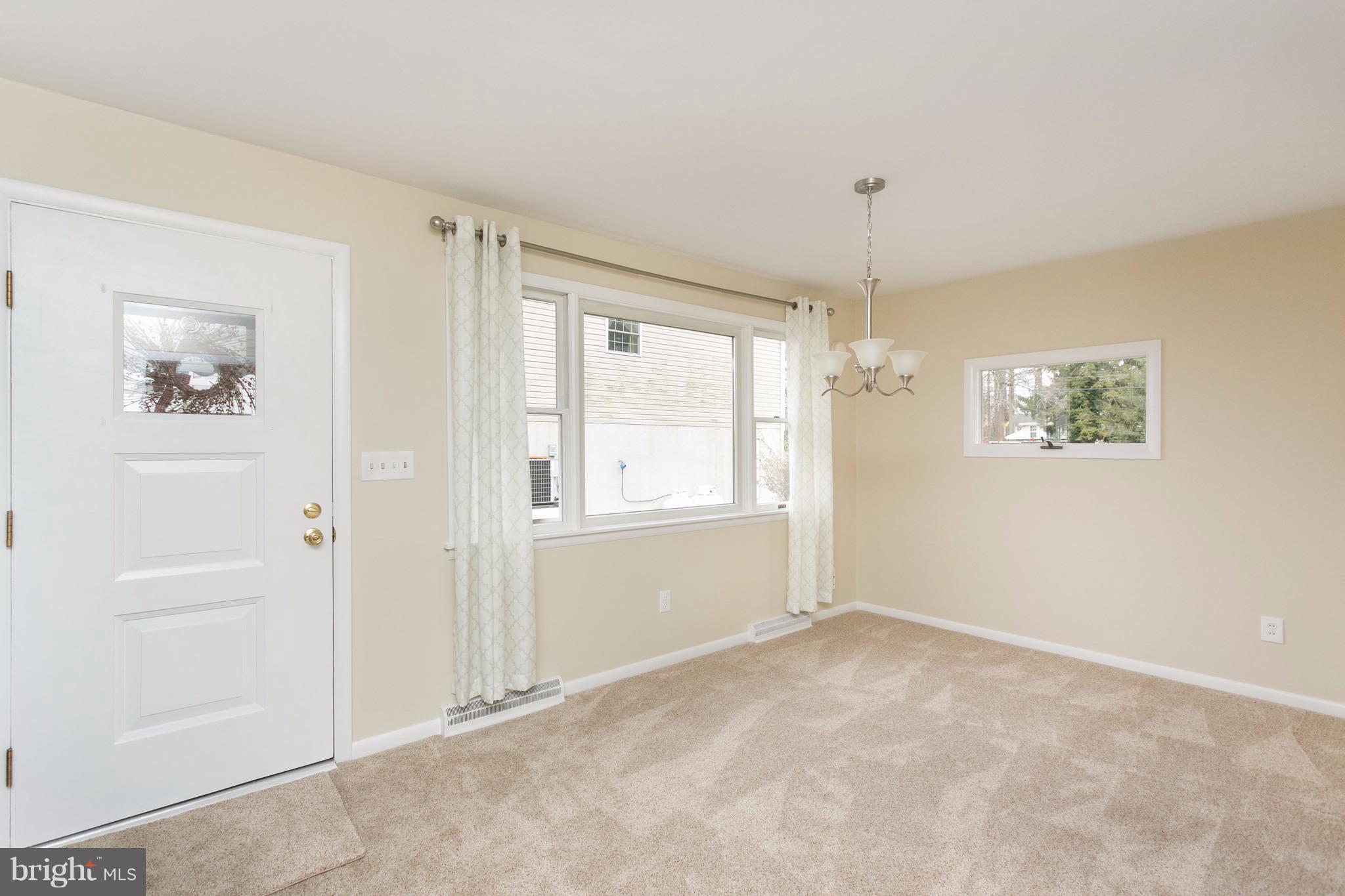 980 Seneca Park Road Baltimore, MD 21220 - Photo 4 of 30 Dining Room