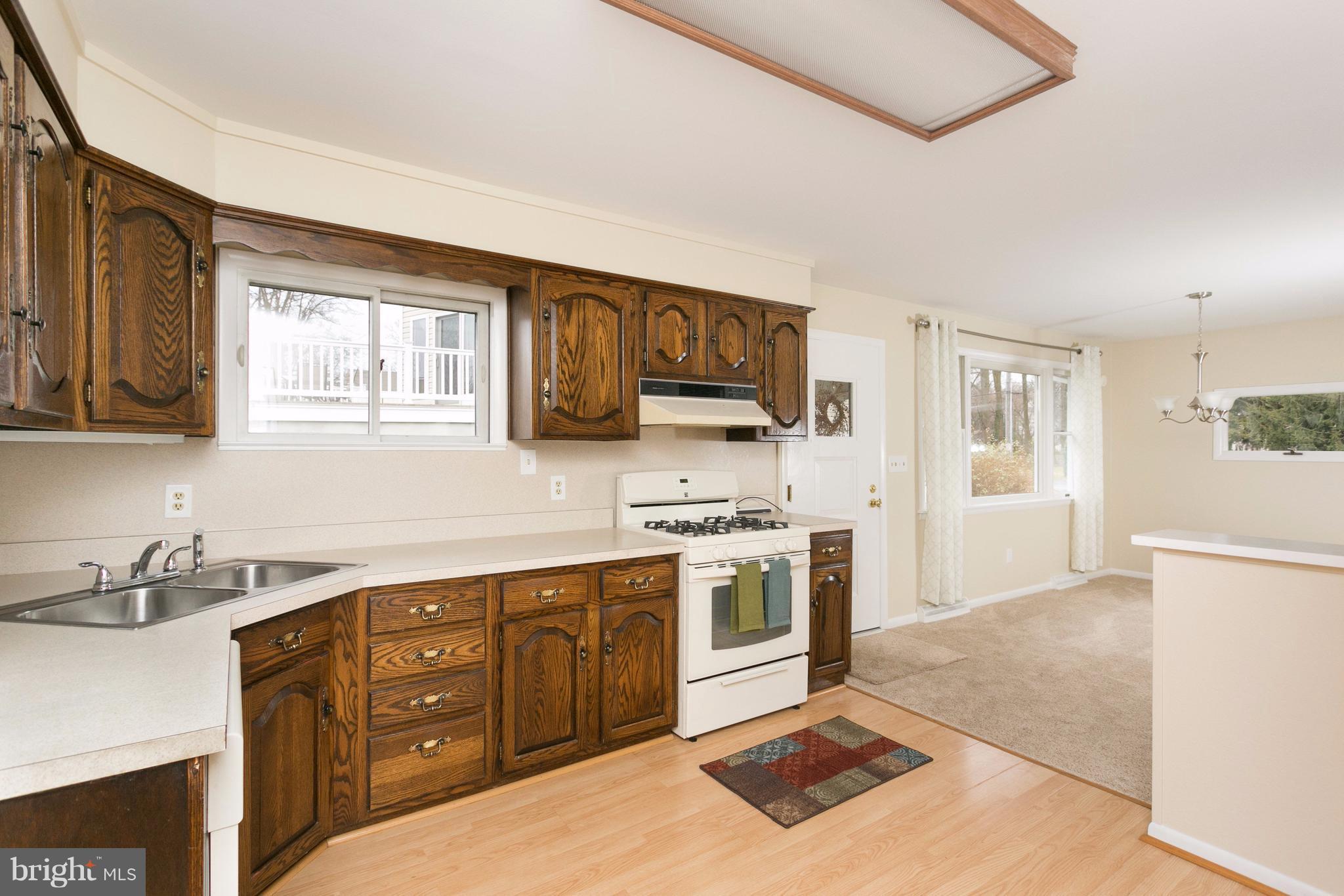 980 Seneca Park Road Baltimore, MD 21220 - Photo 9 of 30 Kitchen