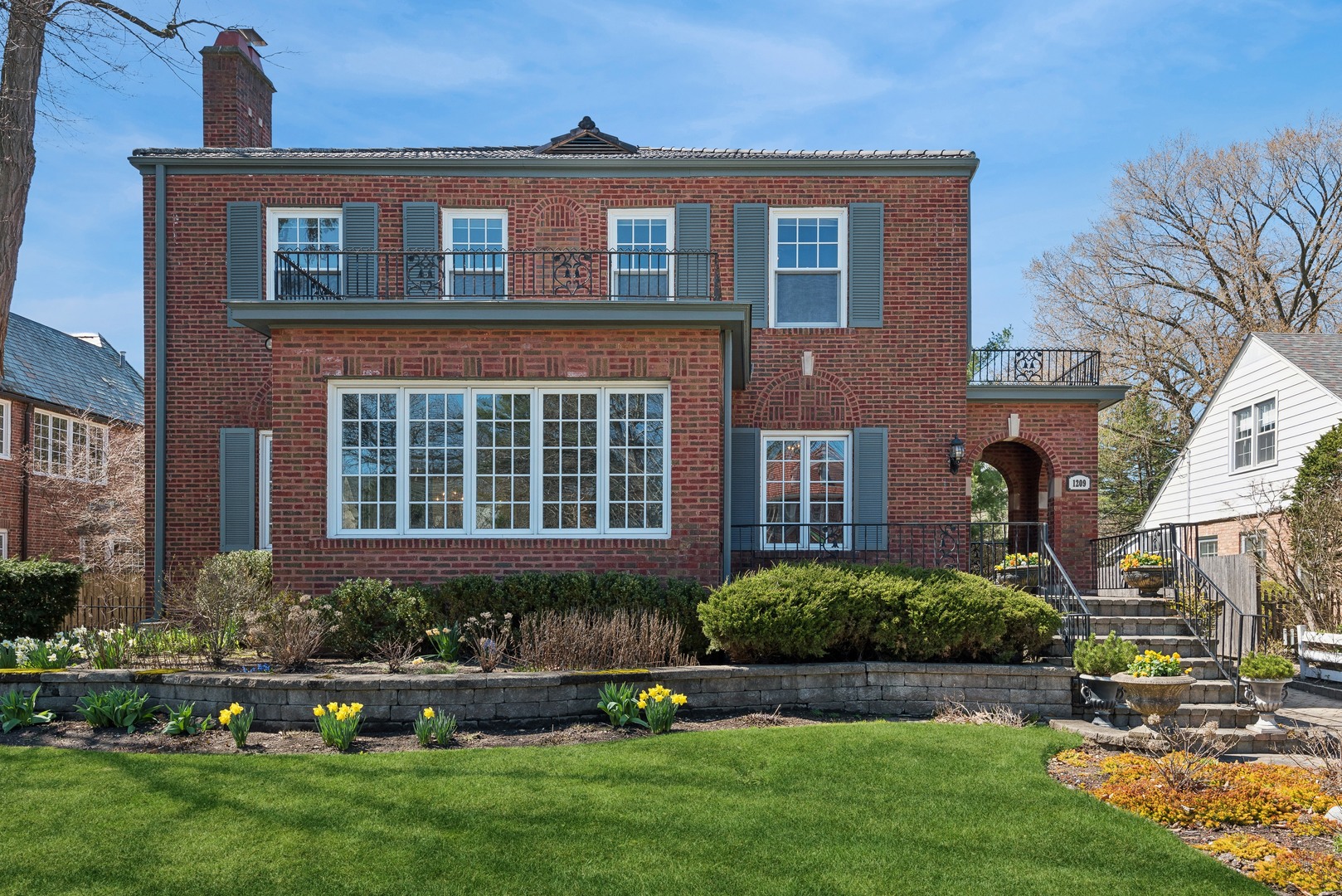 1209 Sheridan Road Wilmette, IL 60091 - Photo 1 of 40 Gallery Image 1