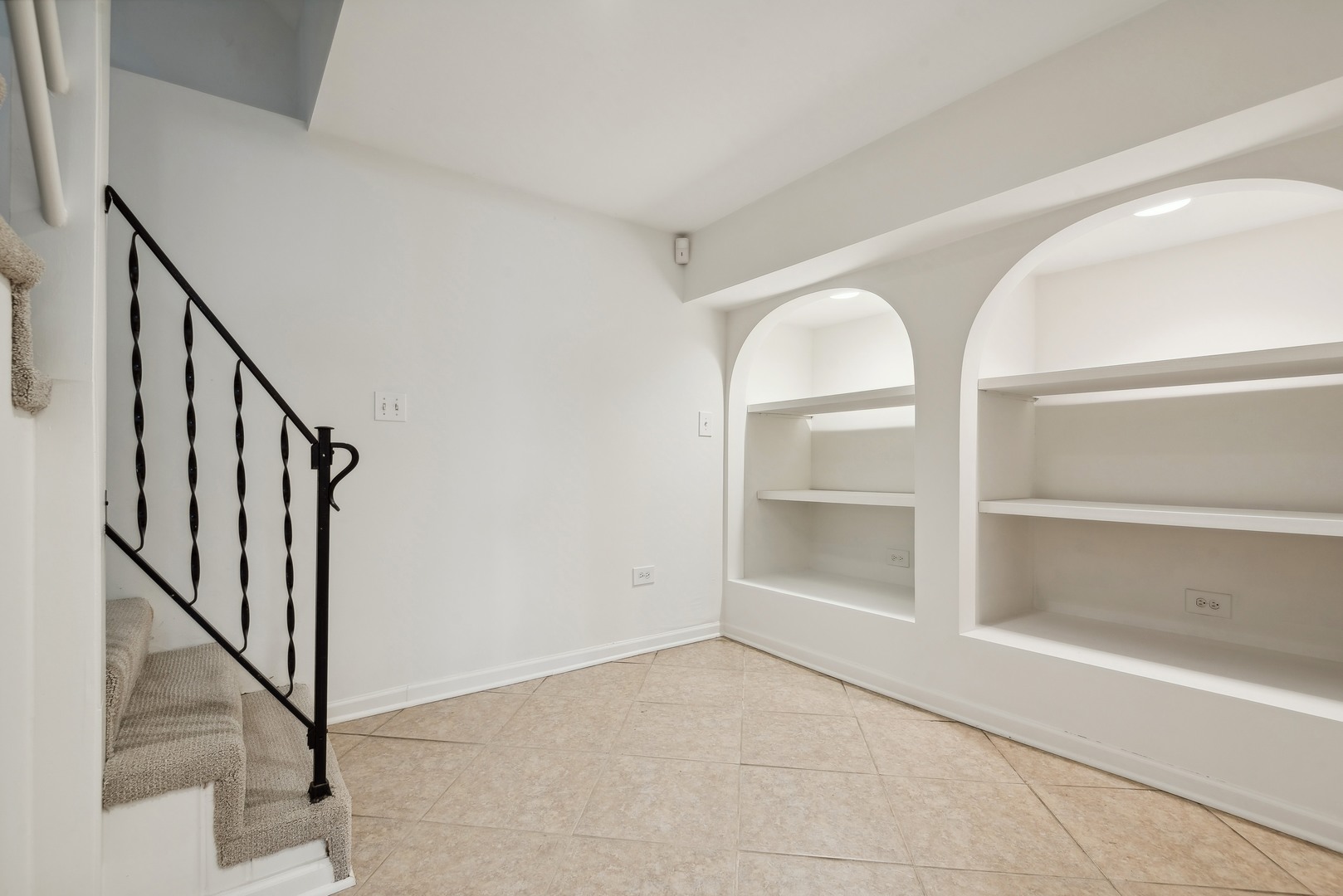 1209 Sheridan Road Wilmette, IL 60091 - Photo 22 of 40 Gallery Image 22