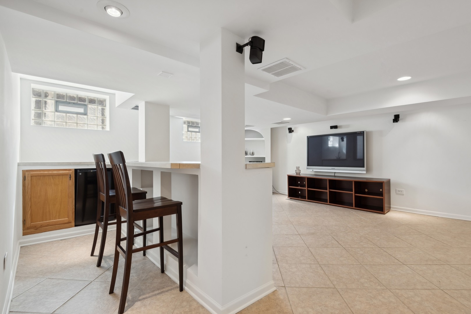 1209 Sheridan Road Wilmette, IL 60091 - Photo 24 of 40 Gallery Image 24