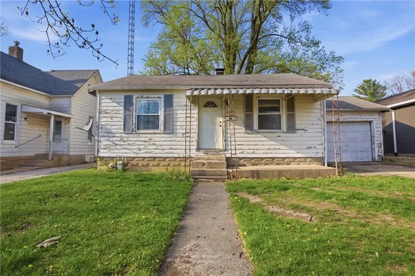 $49,900 | 1104 Marshall Avenue, Mattoon, IL 61938