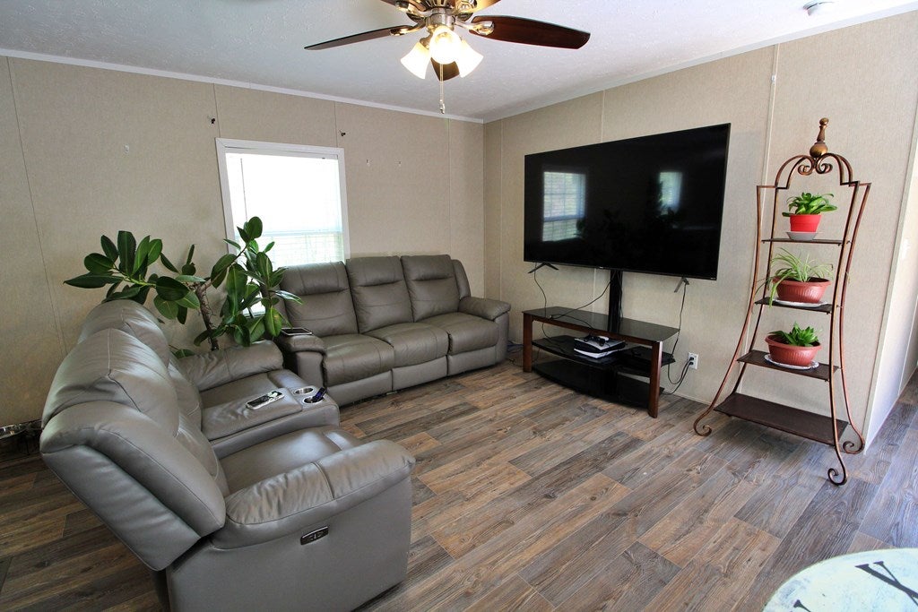 1104 Holiday Lake Road Pamplin, VA 23958 - Photo 5 of 19 Gallery Image 5