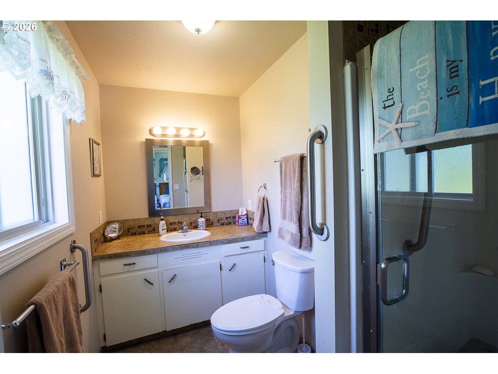 2448 Century Loop La Grande, OR 97850 - Photo 14 of 28