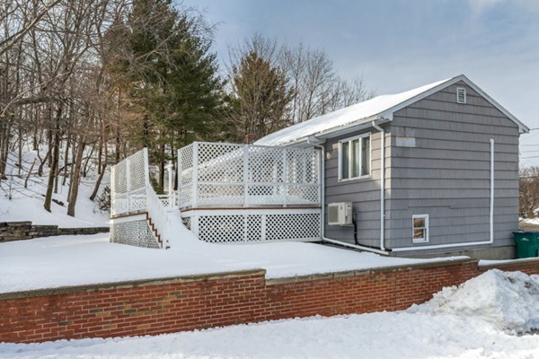 114 Edgemere Road Lynn, MA 01904 - Photo 28 of 30 Gallery Image 28