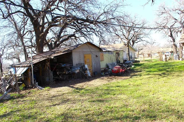 $120,000 | 403 Mockingbird Street, Chico, TX 76431