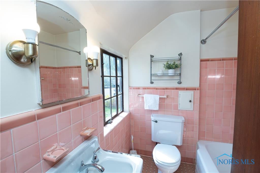2834 Goddard Road Toledo, OH 43606 - Photo 18 of 35 Gallery Image 18