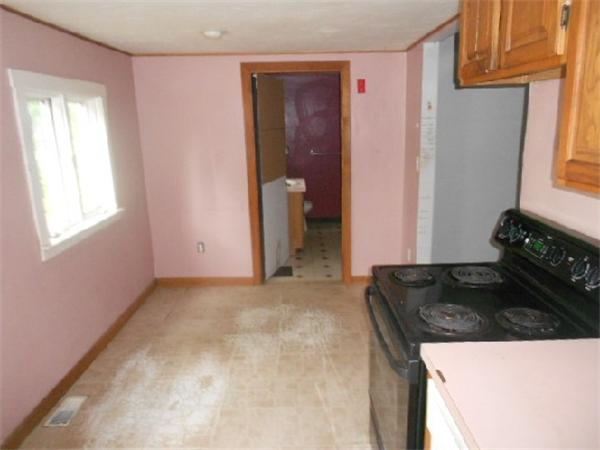 121 Cypress Road Wrentham, MA 02093 - Photo 3 of 11 Gallery Image 3
