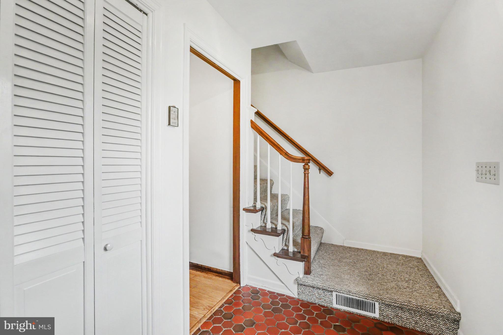 1121 Green Tree Road Harrisburg, PA 17112 - Photo 6 of 40 Gallery Image 6