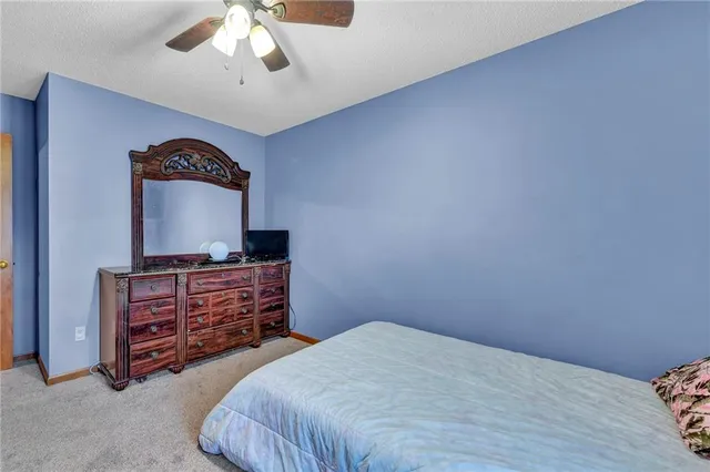 $305,000 | 6807 T Gabbert Drive, Pleasant Valley, MO 64068