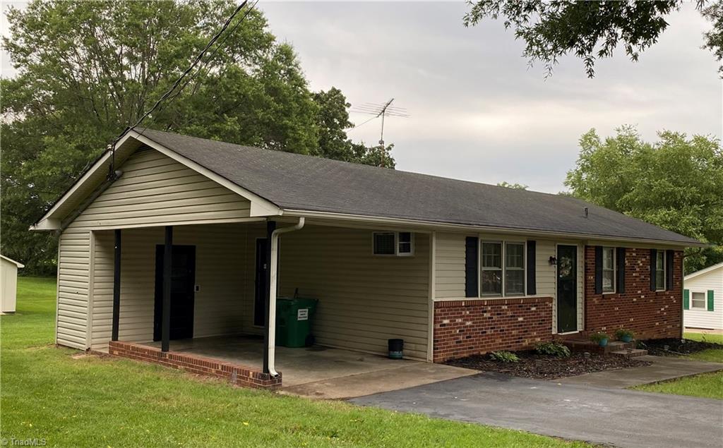 109 Sunset Drive King, NC 27021 - Photo 24 of 36