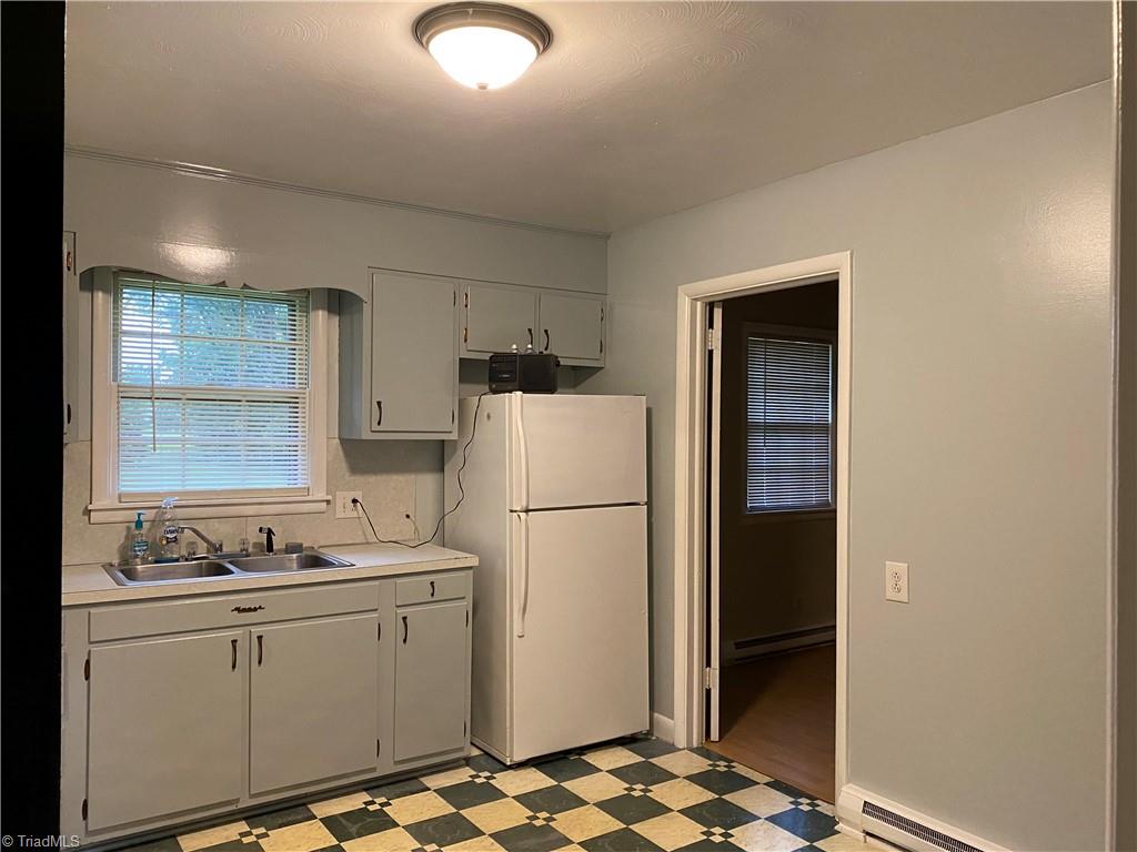 109 Sunset Drive King, NC 27021 - Photo 4 of 36