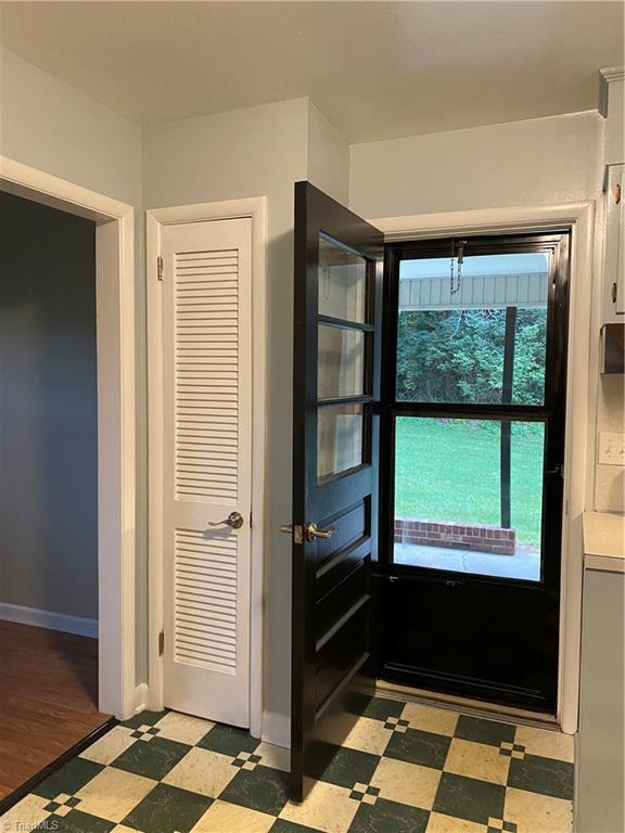 109 Sunset Drive King, NC 27021 - Photo 6 of 36