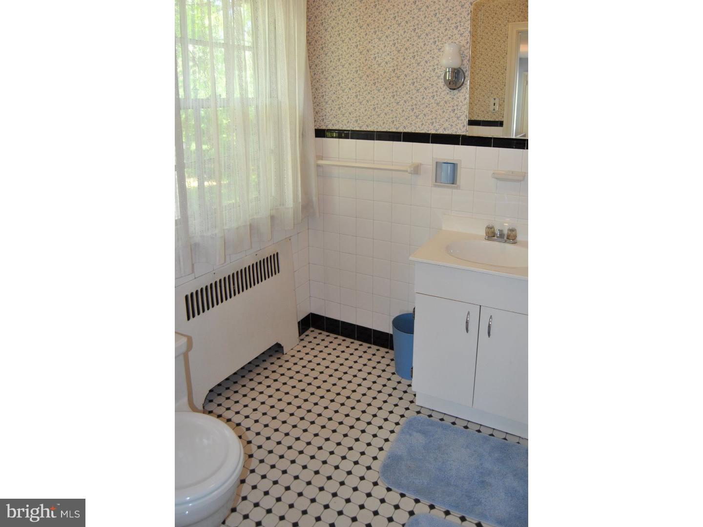 310 Evergreen Road Jenkintown, PA 19046 - Photo 14 of 24 Master Bathroom