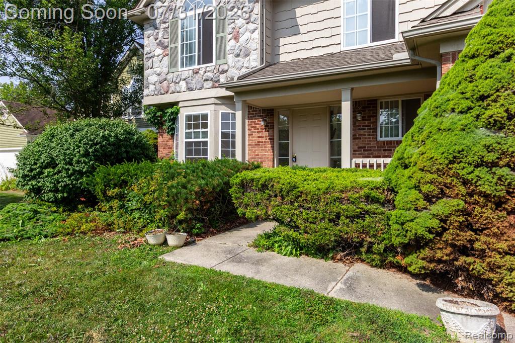 3388 Riverside Drive Canton, MI 48188 - Photo 4 of 48