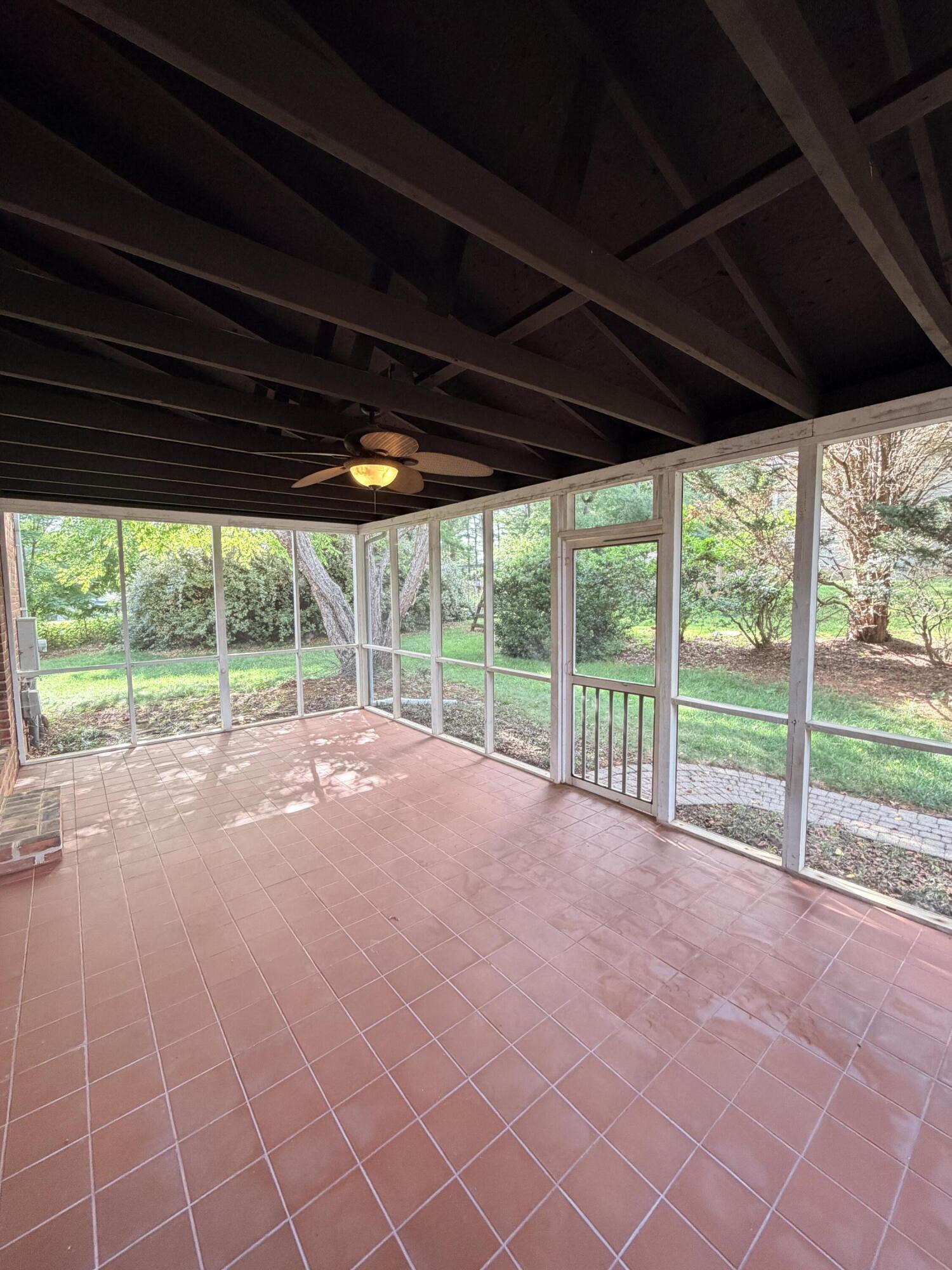 1840 Mountain View Road Vinton, VA 24179 - Photo 25 of 29 20260710_210907697_iOS