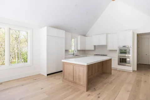 $4,995,000 | 21 Ocean Parkway, East Hampton, NY 11937