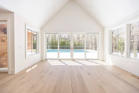 $4,995,000 | 21 Ocean Parkway, East Hampton, NY 11937