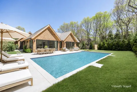 $4,995,000 | 21 Ocean Parkway, East Hampton, NY 11937