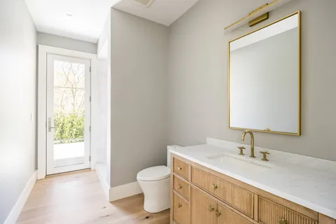 $4,995,000 | 21 Ocean Parkway, East Hampton, NY 11937