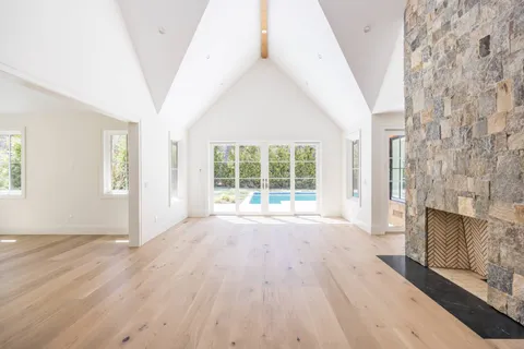 $4,995,000 | 21 Ocean Parkway, East Hampton, NY 11937