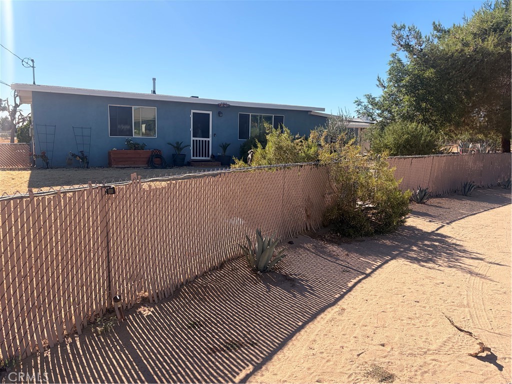 10623 4th Hesperia, CA 92345 - Photo 1 of 54