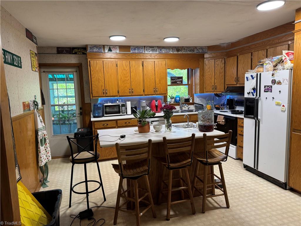 1690 Tom Jackson Road Boone, NC 28607 - Photo 3 of 4