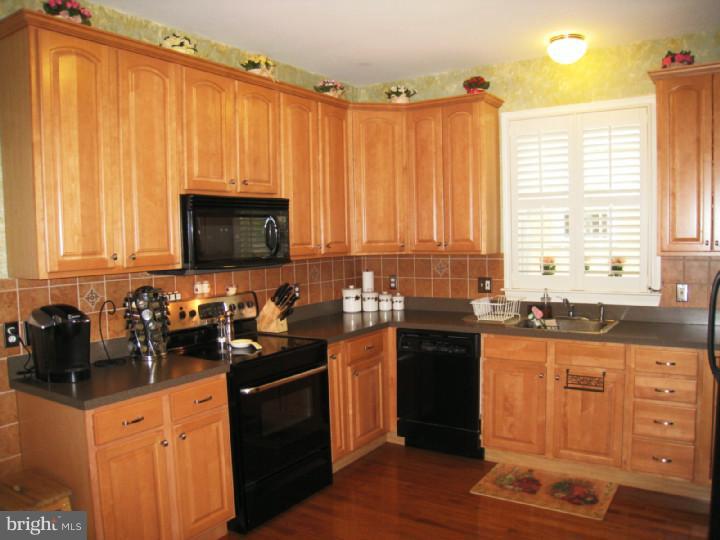 611 North Providence Road Media, PA 19063 - Photo 6 of 17 Kitchen