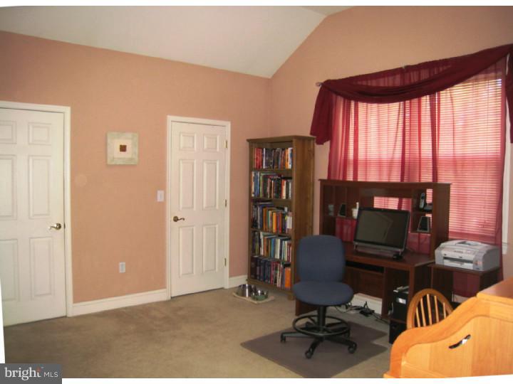 611 North Providence Road Media, PA 19063 - Photo 9 of 17 Family Room
