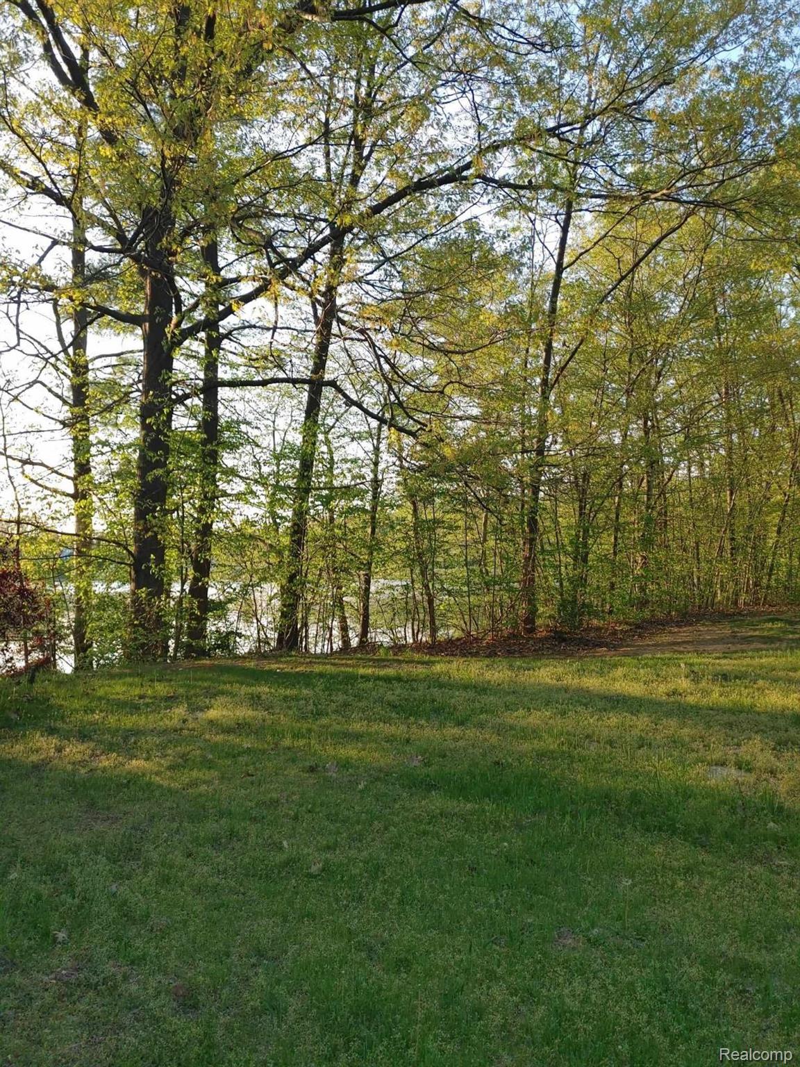 1816 Peppermill Road Lapeer, MI 48446 - Photo 15 of 31 Gallery Image 15