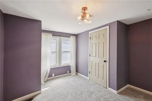 $188,950 | 823 South Tremont Avenue, Ottawa, KS 66067