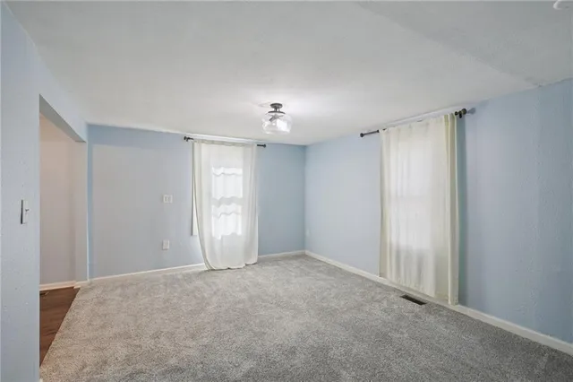 $188,450 | 823 South Tremont Avenue, Ottawa, KS 66067