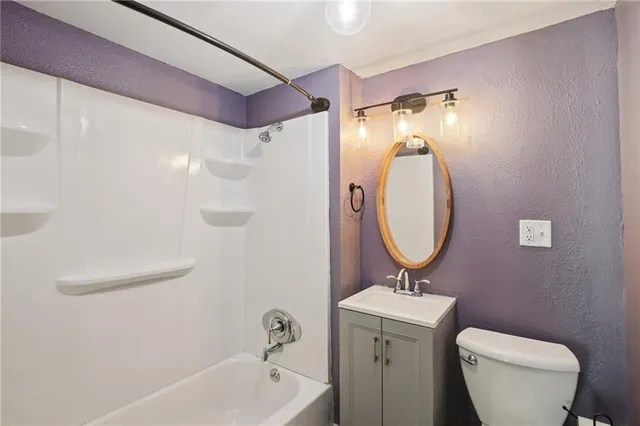 $188,450 | 823 South Tremont Avenue, Ottawa, KS 66067