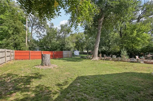 $188,950 | 823 South Tremont Avenue, Ottawa, KS 66067