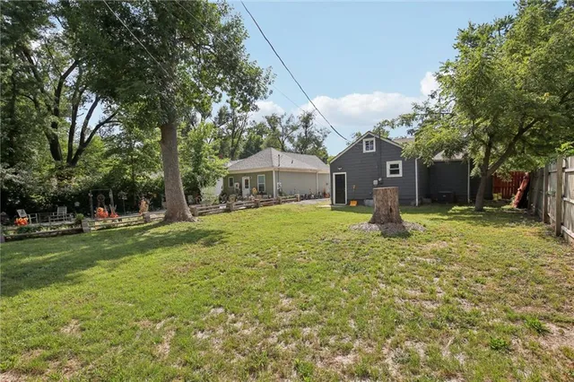 $188,950 | 823 South Tremont Avenue, Ottawa, KS 66067